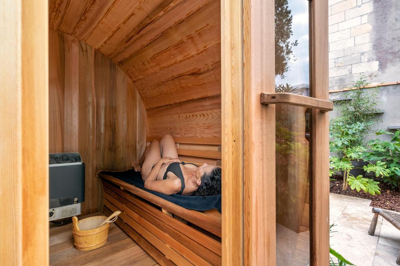 Escale Rochelaise, Gite Urbain Avec Spa Bain Nordique Et Sauna Tonneau La Rochelle  Eksteriør bilde